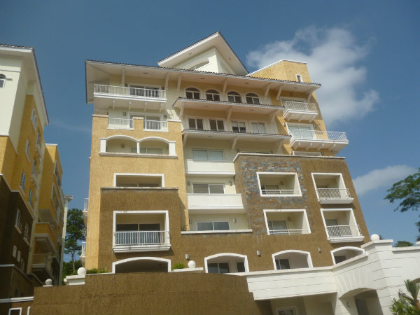 CONDO FOR SALE IN PANAMA, 2 BEDROOM UNIT, BALCONY WITH POOL VIEW CONDO FOR SALE IN PANAMA, TOUCAN COUNTRY CLUB