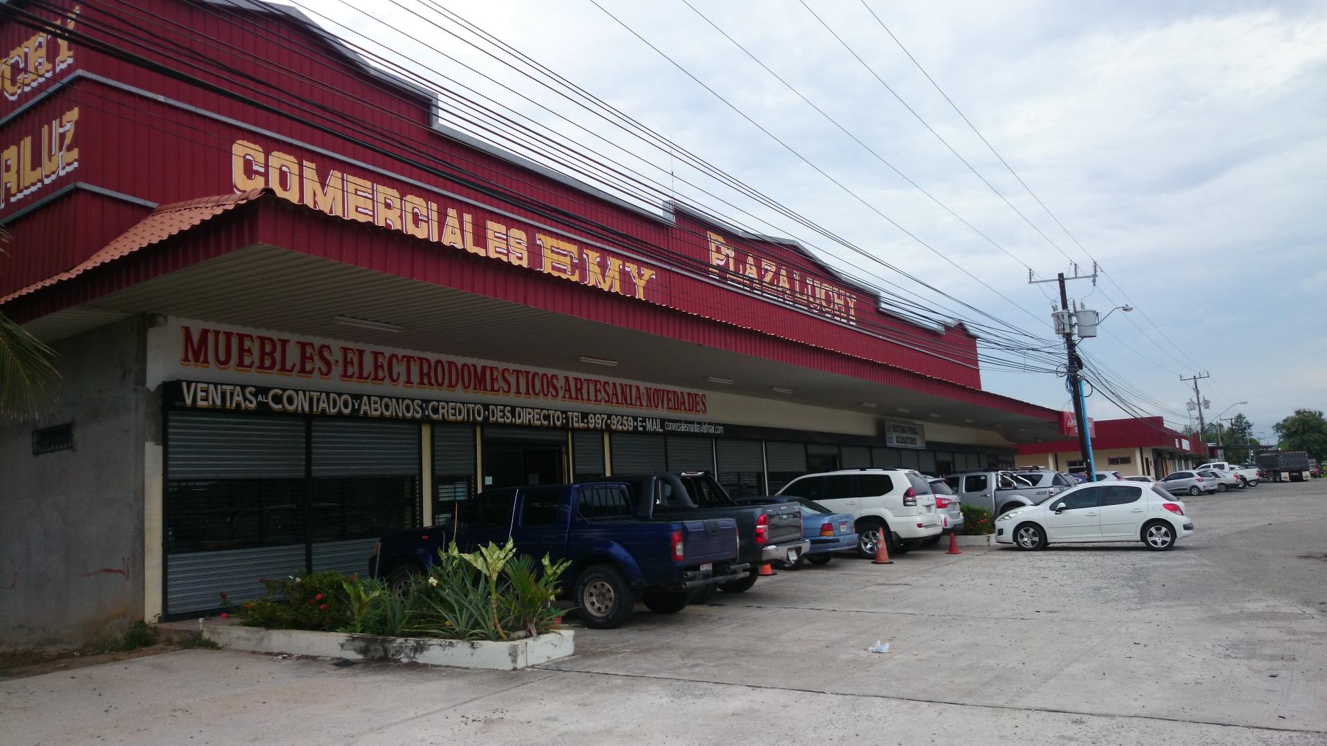 COCLE, PENONOME, COMMERCIAL MALL FOR SALE ALONG THE PAN AMERICAN HIGHWAY.