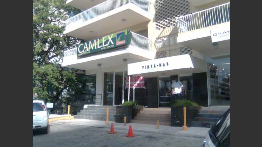 Storefront located in C.50, Vista Mar