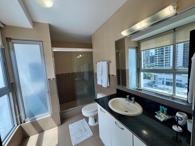 PANAMA CITY AVENIDA BALBOA BAYFRONT 1 BDRM BALCONY CITY VIEW