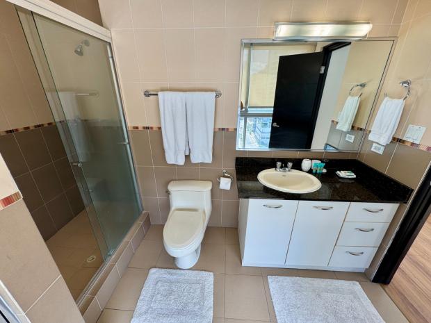 PANAMA CITY AVENIDA BALBOA BAYFRONT 1 BDRM BALCONY CITY VIEW