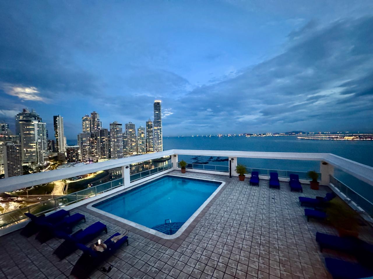 AVENIDA BALBOA GRANDBAY 1 HAB VISTA AL MAR CIUDAD DE PANAMA