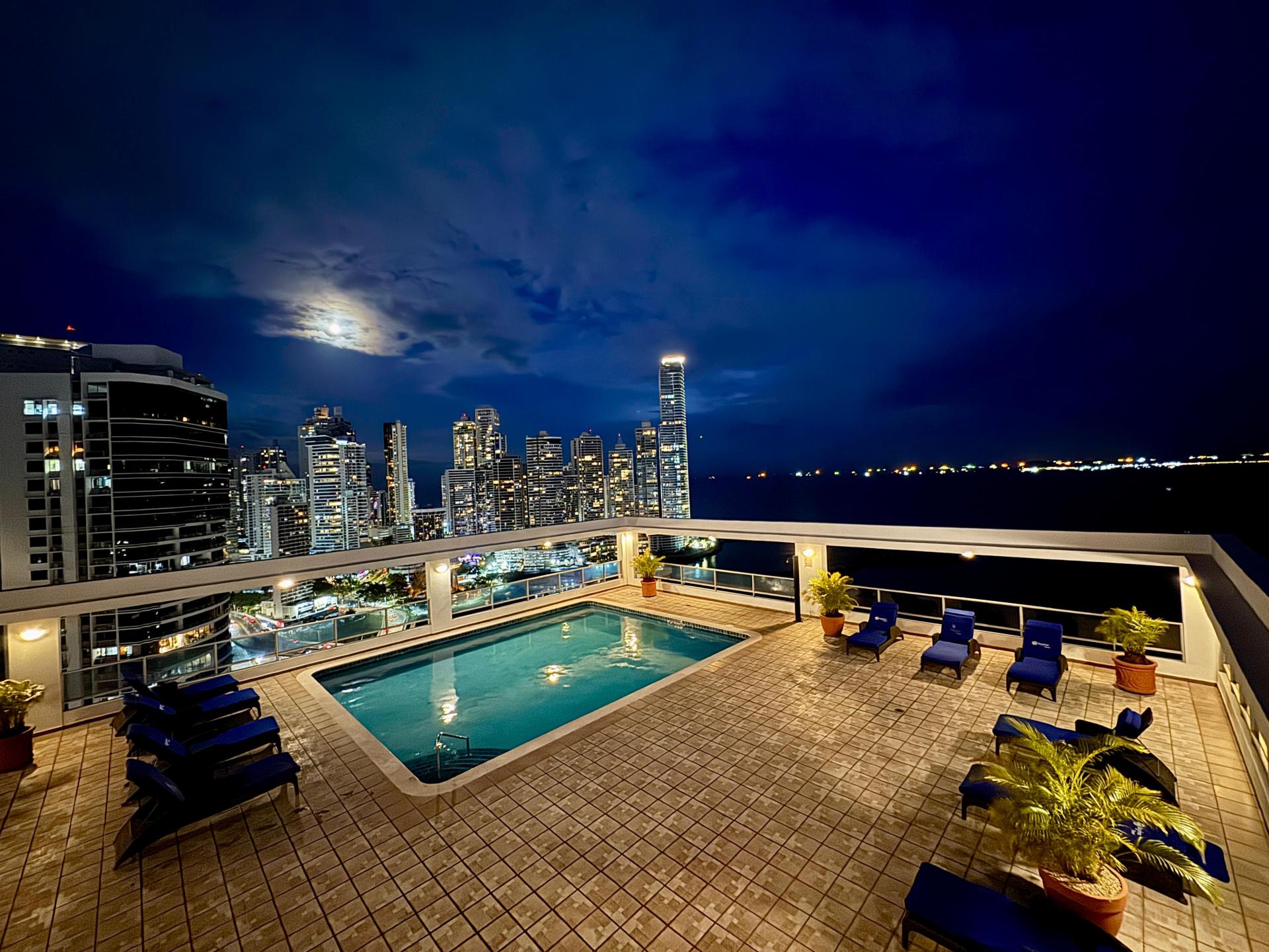 AVENIDA BALBOA GRANDBAY 1 HAB VISTA AL MAR CIUDAD DE PANAMA