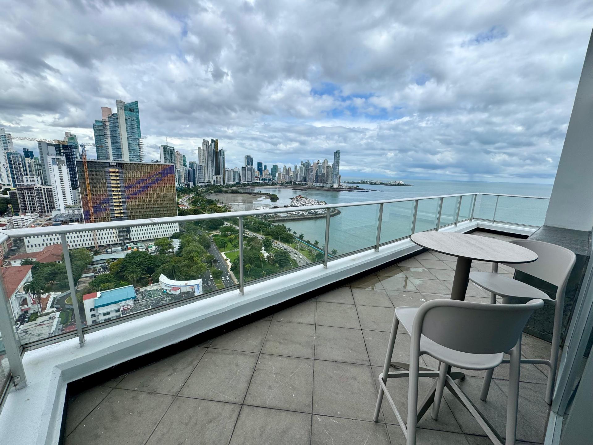 PANAMA, AVE. BALBOA DESTINY BAY VIEW