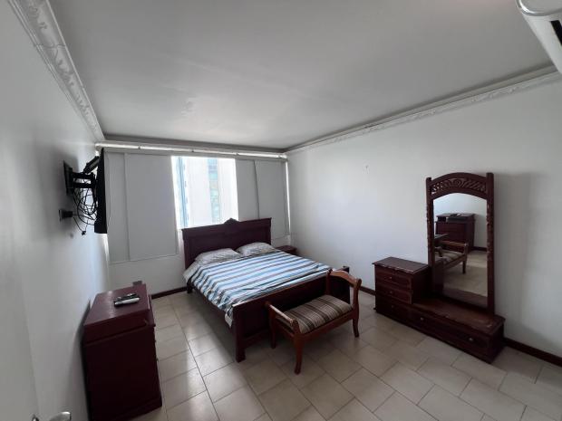 Large CRISTOFORO COLOMBO 3 bedroom Condo EL LAGUITO Cartagena