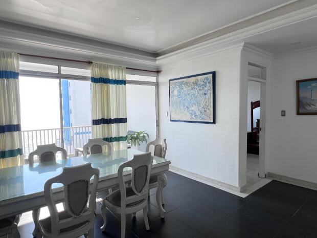 Large CRISTOFORO COLOMBO 3 bedroom Condo EL LAGUITO Cartagena