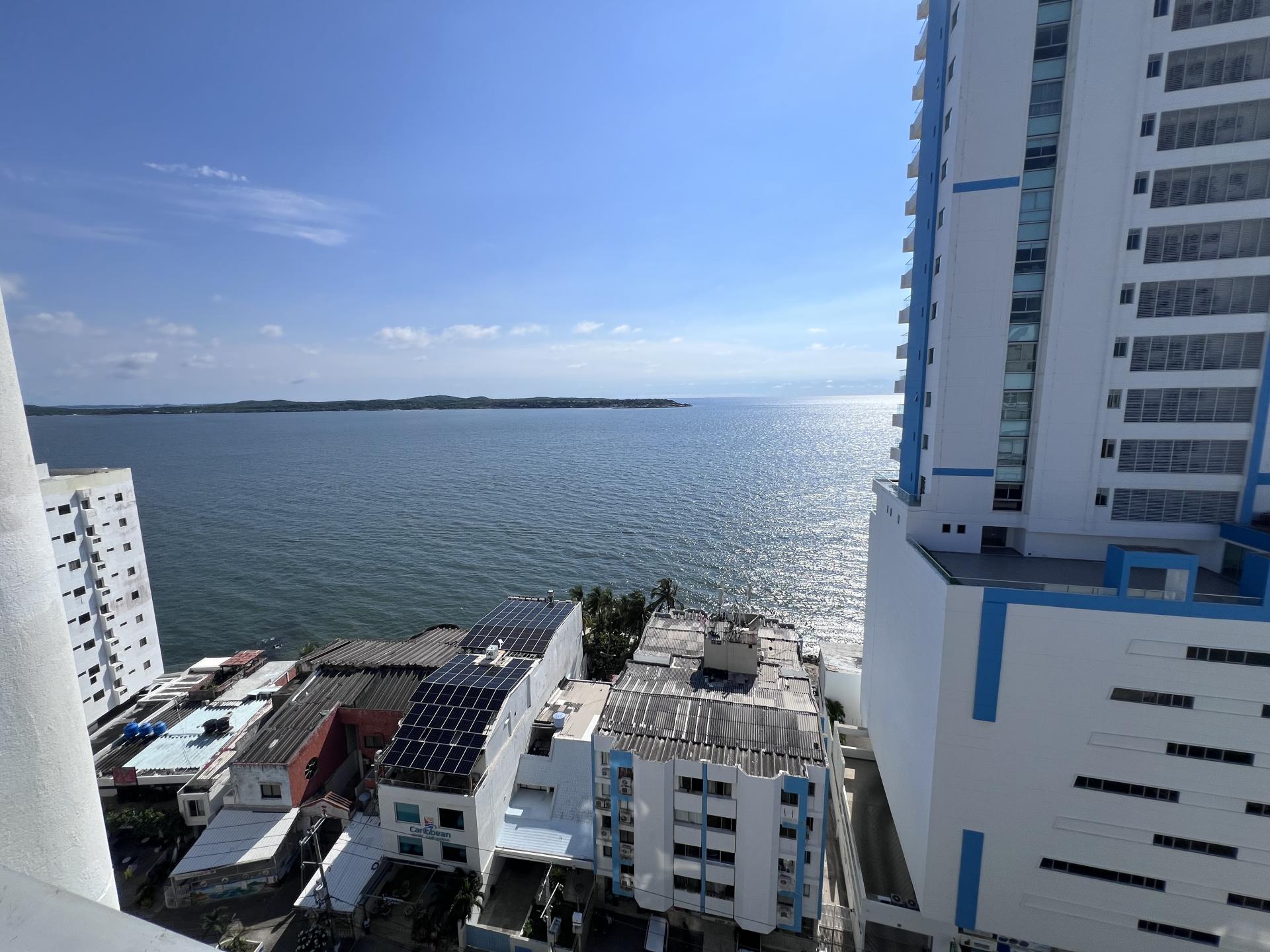 Large CRISTOFORO COLOMBO 3 bedroom Condo EL LAGUITO Cartagena