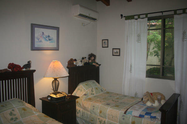 3 BEDROOM IN THE 3 BEDROOM HOME FOR SALE PANAMA ALTOS DEL MARIA 