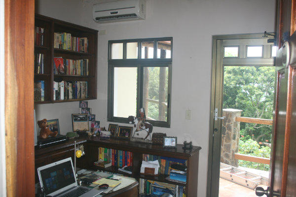 DEN/OFFICE IN THE 3 BEDROOM MOUNTAIN HOME FOR SALE PANAMA