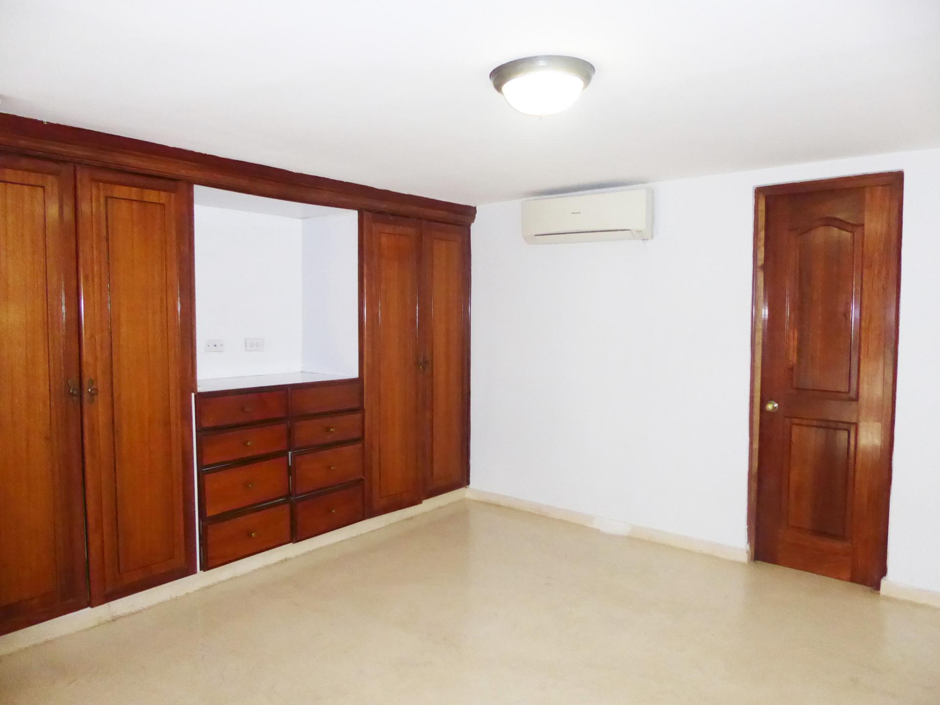 CASCO VIEJO PLAZA CATEDRAL 1 BEDROOM PANAMA CITY