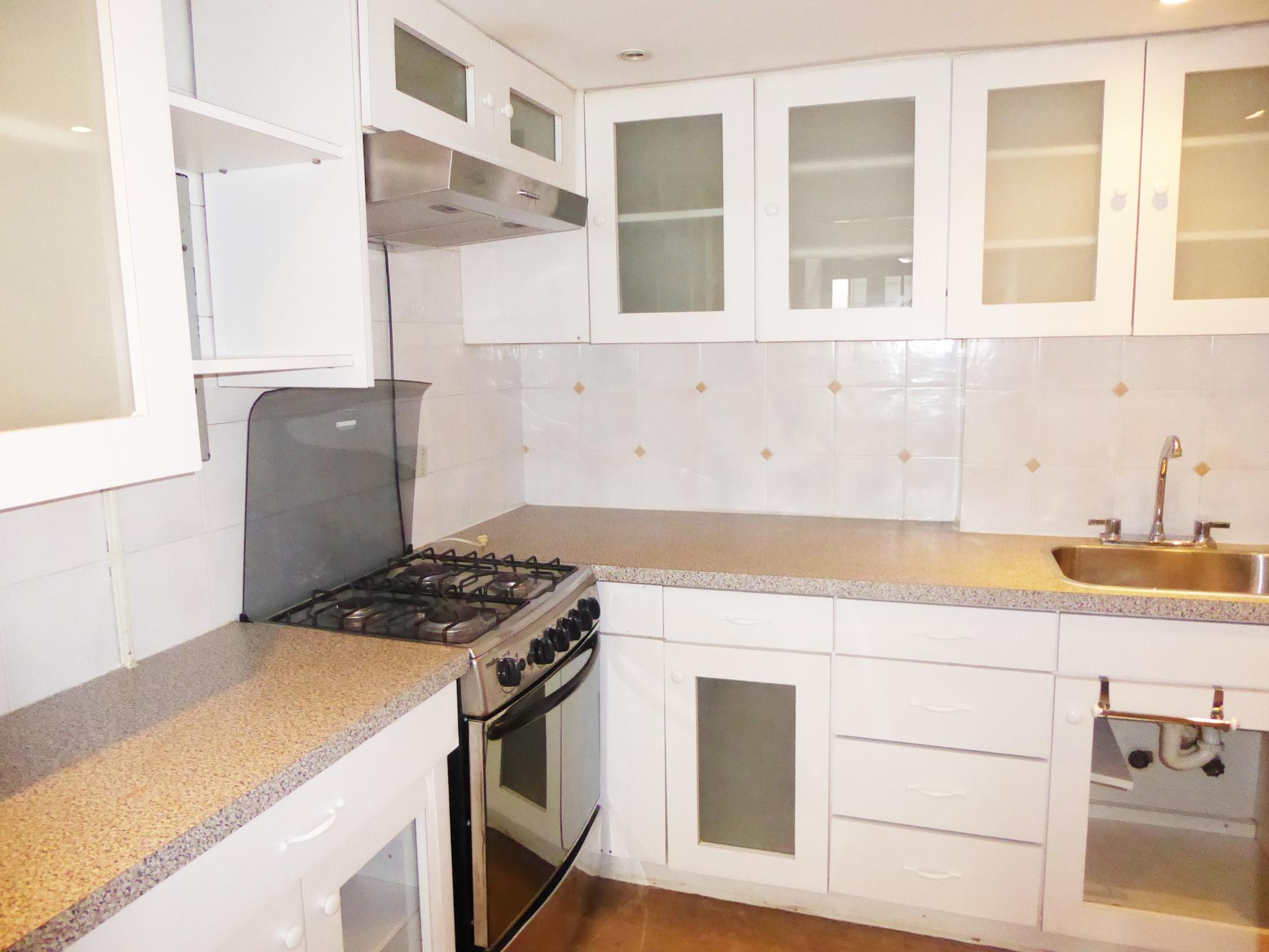 CASCO VIEJO PLAZA CATEDRAL 1 BEDROOM PANAMA CITY