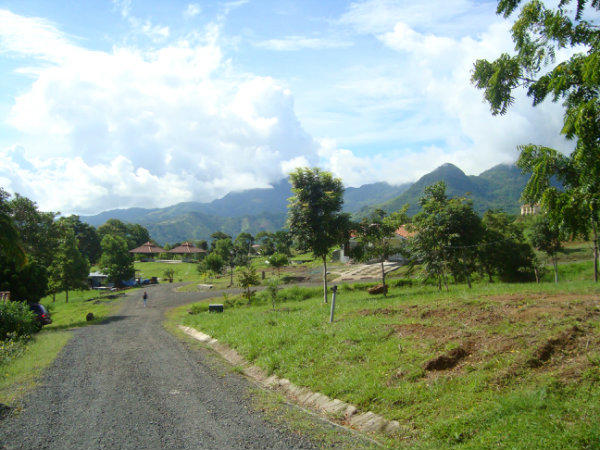ENTRANCE ROAD TO THE LOT FOR SALE, INSIDE TRINITY HILLS VALLEY, PANAMA, CAPIRA