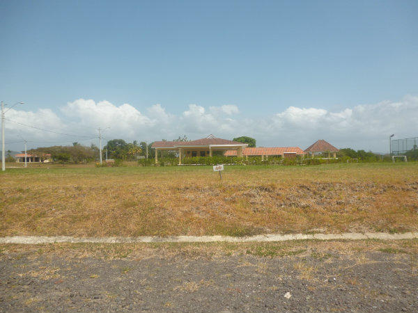 LOT 44 FOR SALE IN P H LA COLONIA, PUNTA CHAME, CHAME, PANAMA