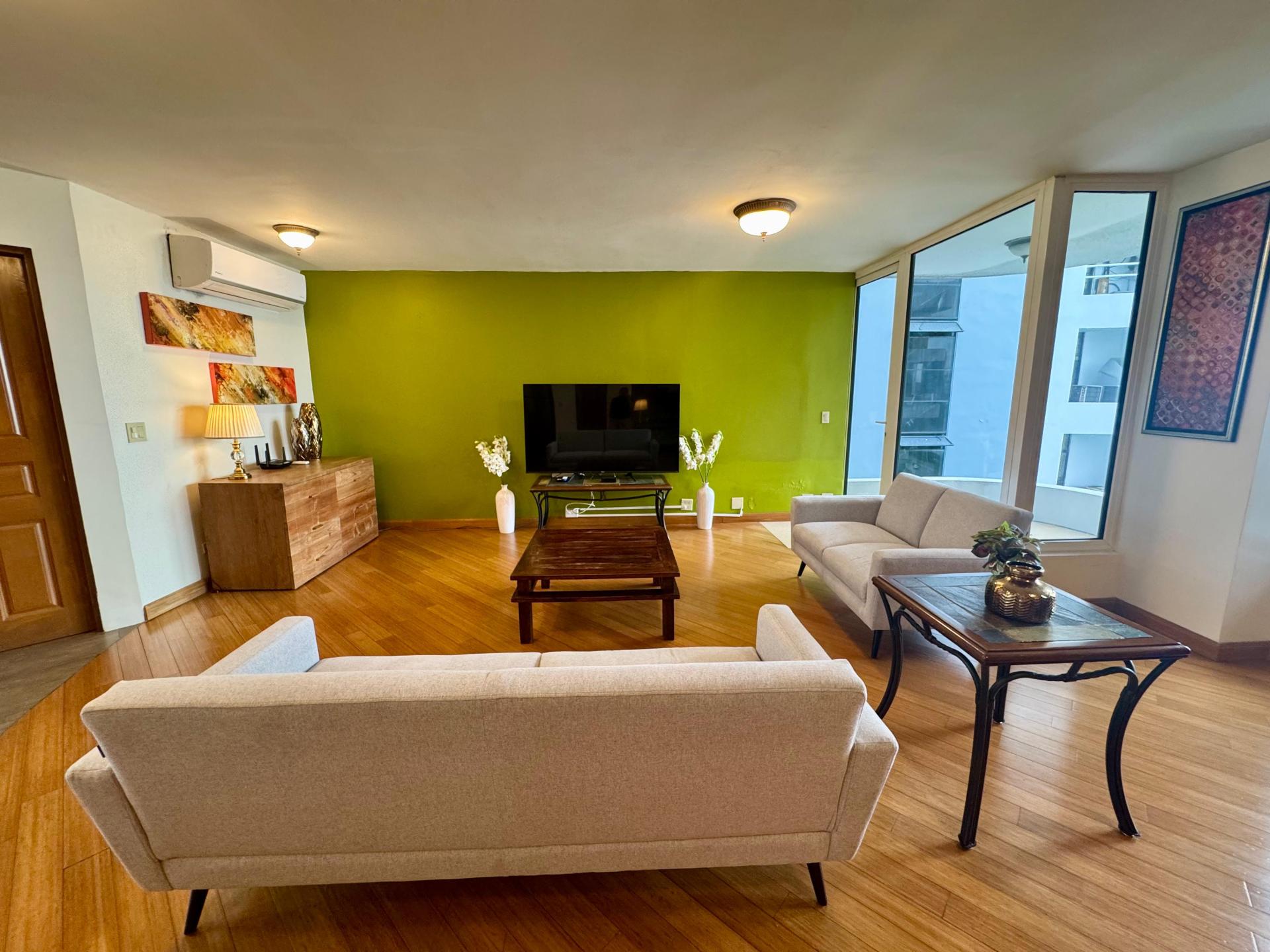 AVENIDA BALBOA OCEANFRONT, PANAMA CITY 2 BDRM PENTHOUSE LA GAVIOTA