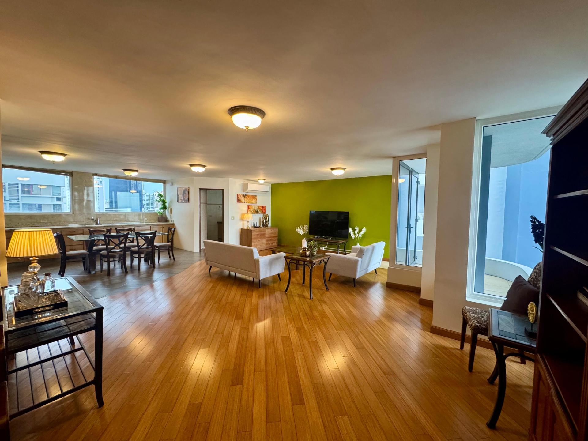 AVENIDA BALBOA OCEANFRONT, PANAMA CITY 2 BDRM PENTHOUSE LA GAVIOTA