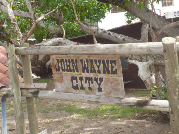 DISCOVER JOHN WAYNE ISLAND, ISLA TABORCILLO, PANAMA