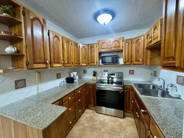 PANAMA CITY AVENIDA BALBOA LA GAVIOTA 1 BDRM CINTA COSTERA