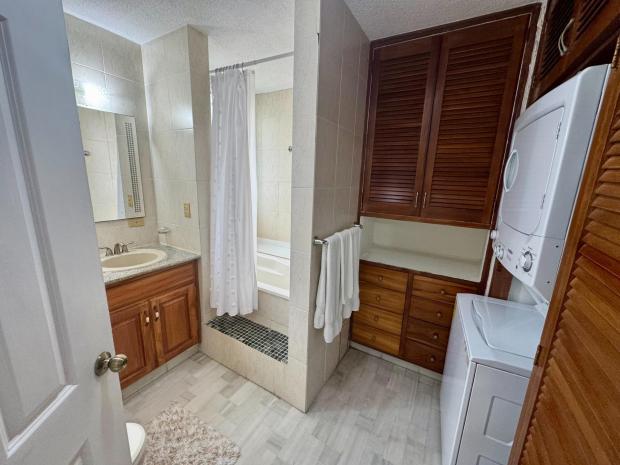 PANAMA CITY AVENIDA BALBOA LA GAVIOTA 1 BDRM CINTA COSTERA