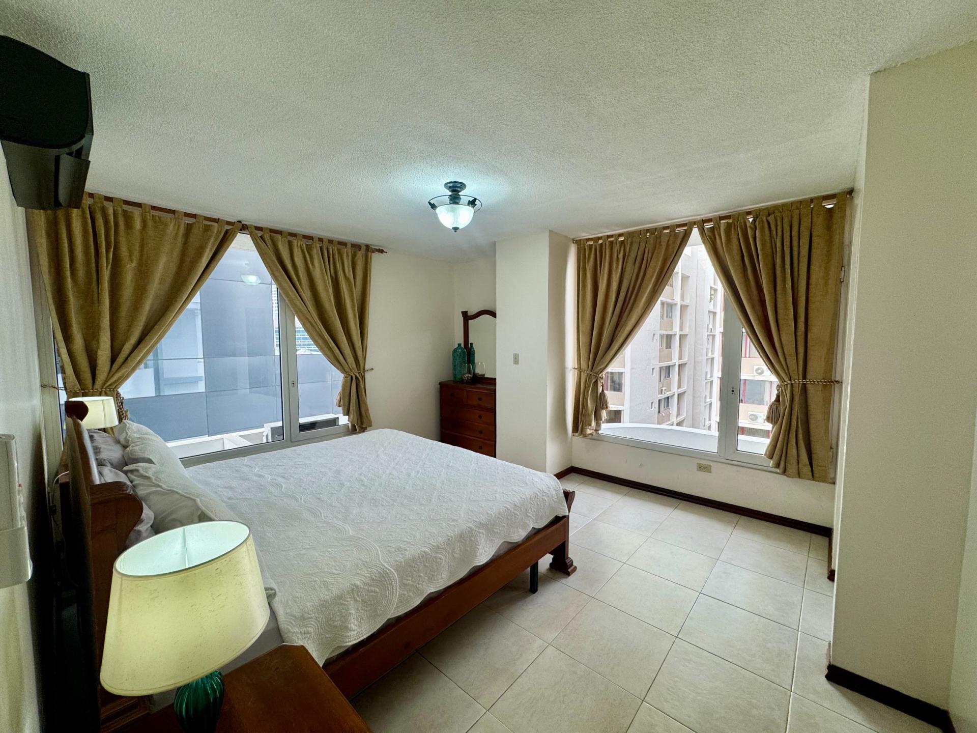 CIUDAD DE PANAMA AVENIDA BALBOA LA GAVIOTA 1 HAB CINTA COSTERA