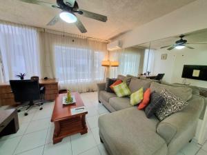 PANAMA%20CITY%20AVENIDA%20BALBOA%20LA%20GAVIOTA%201%20BDRM%20SWIMMING%20POOL