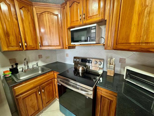 PANAMA CITY AVENIDA BALBOA LA GAVIOTA 1 BDRM WATERFRONT