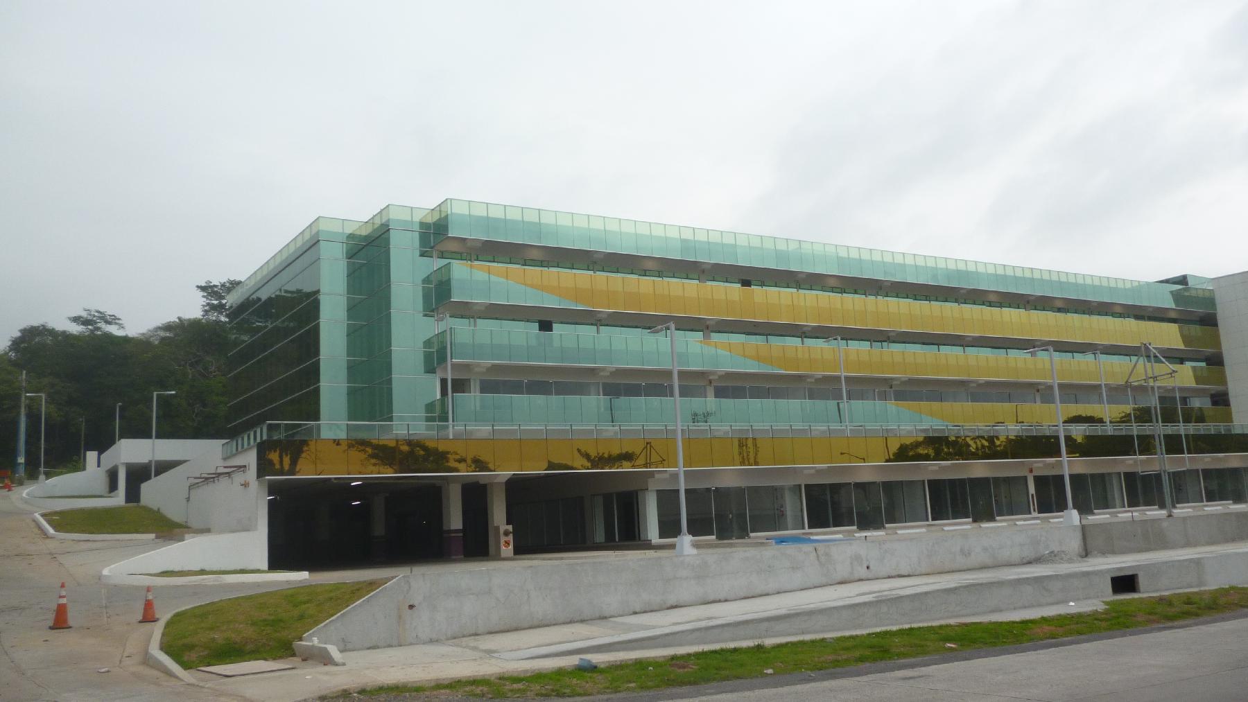 TERRAZAS DE ALBROOK COMMERCIAL SPACES