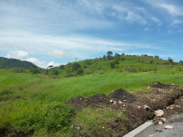 CHIRIQUI, VOLCAN, FOR SALE IN SERENITY HILLS GATED COMMUNITY