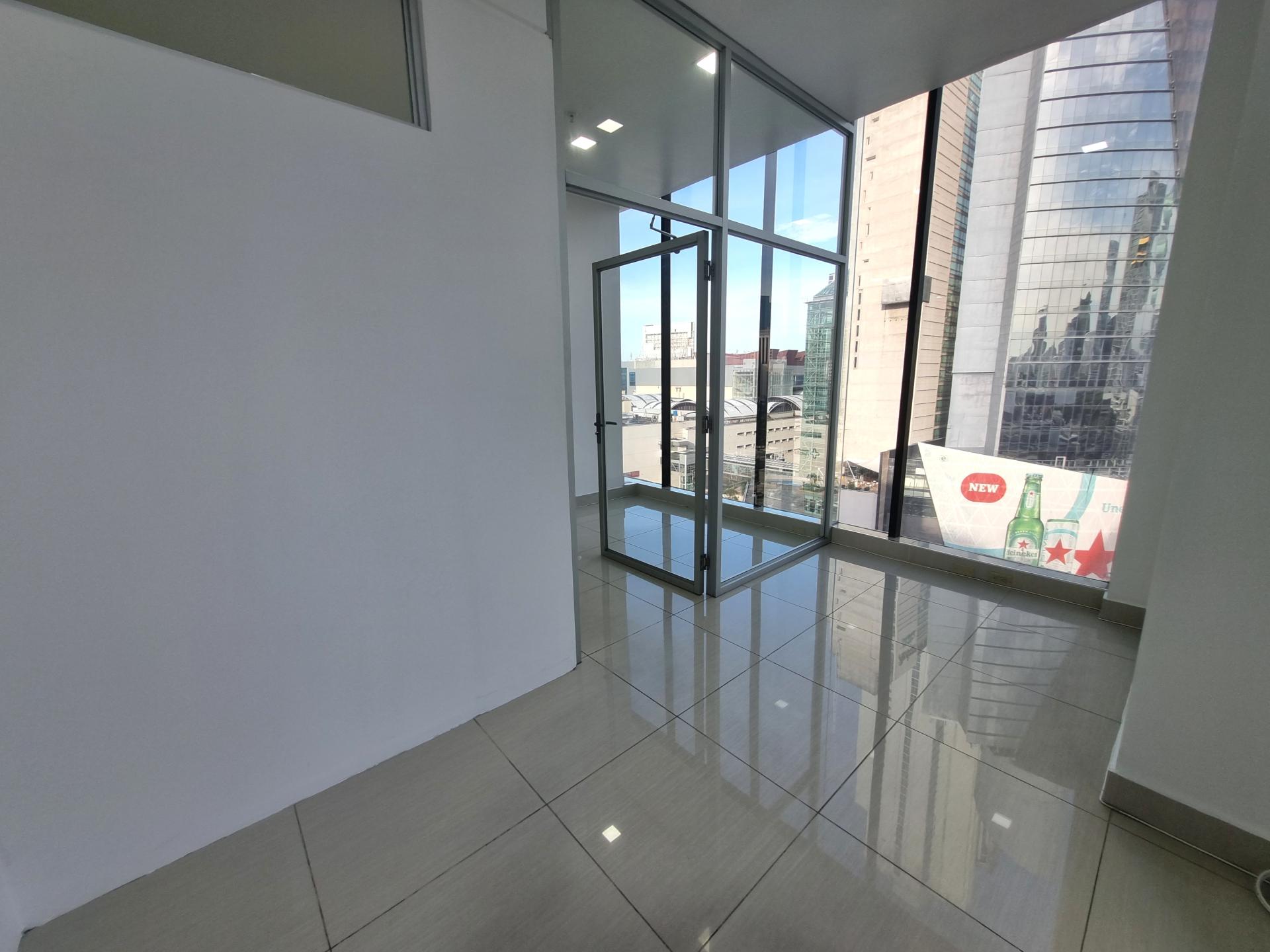 Ave BALBOA, PUNTA PAITILLA, RBS TOWER, OFICINA CON VISTAS A LA CIUDAD