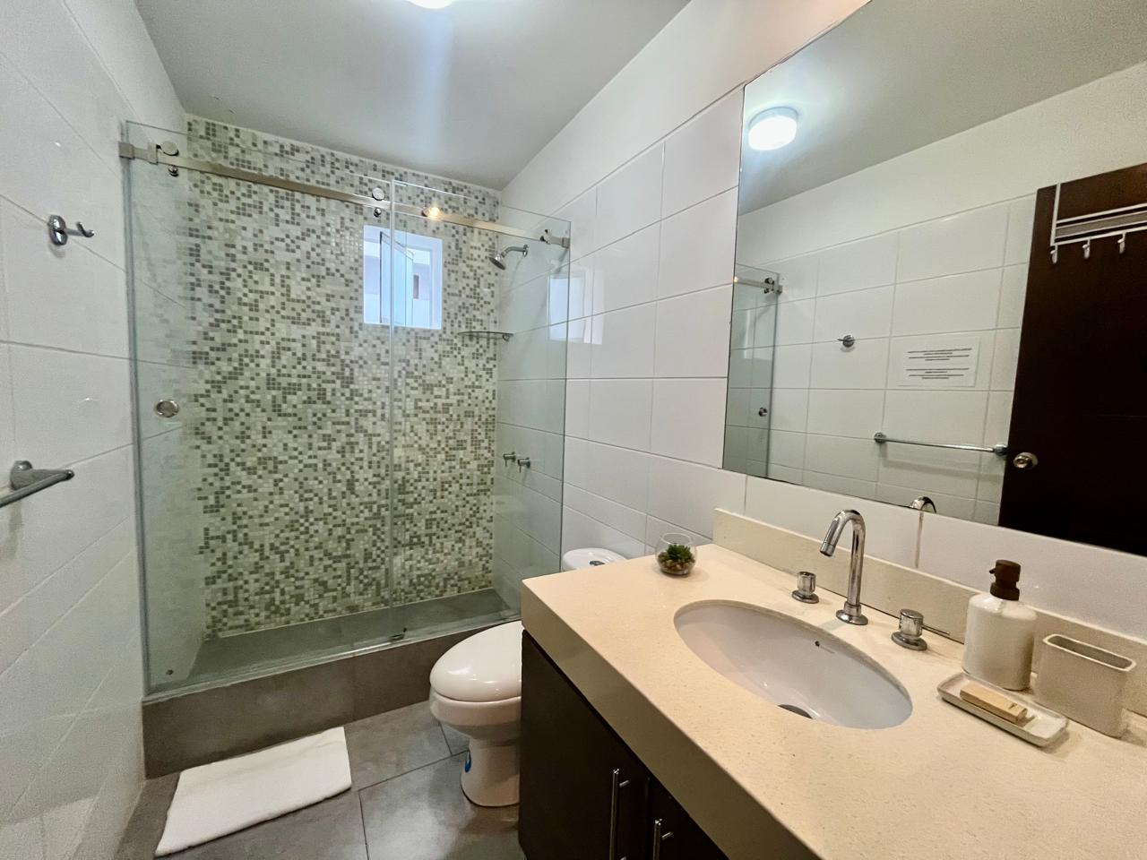 EXECUTIVE DUPLEX FOR RENT 1 BEDROOM LOW FLOOR MIRAFLORES