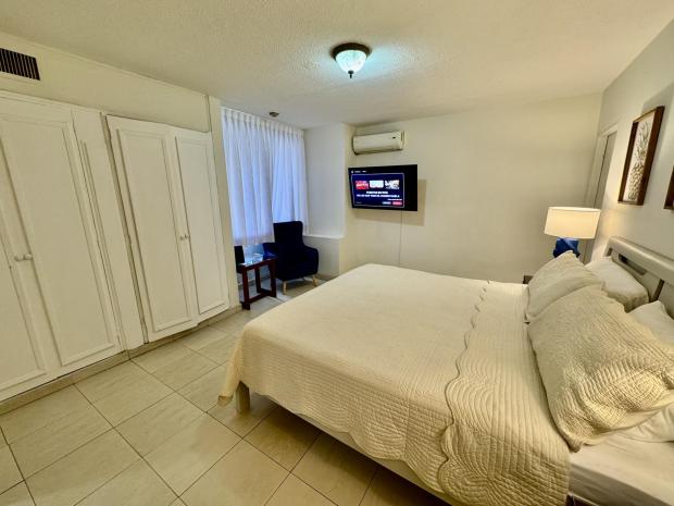 1 Bedroom Apartment for Rent at Posada del Rey Paitilla