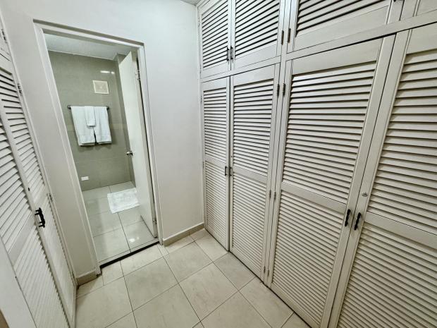1 Bedroom Apartment for Rent at Posada del Rey Paitilla