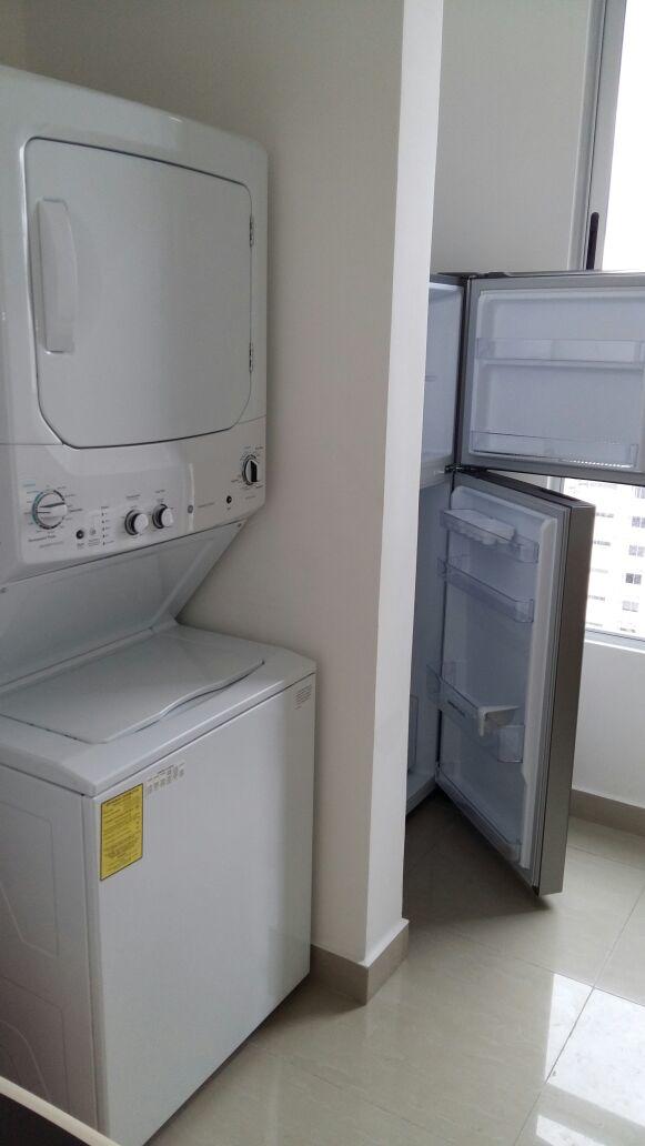 PANAMA, EL CARMEN, APARTAMENTO EN RAINBOW TOWER.