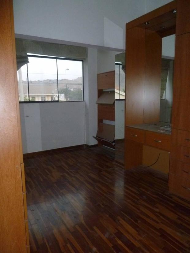 LIMA, LA MOLINA 2 STOREY HOUSE WITH POOL