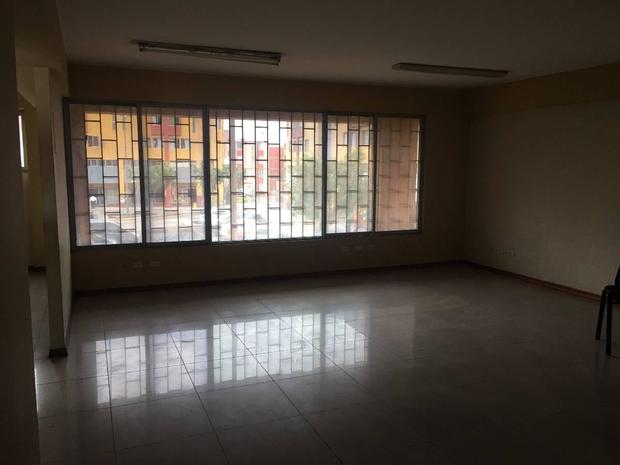 LIMA, SAN BORJA OFFICE 202 FOR SALE