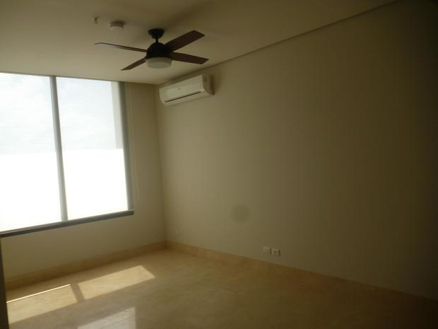 PANAMA, SANTA MARIA, APARTMENT IN PH LA VISTA, WITH VIEW OF THE GOLF COURSE.