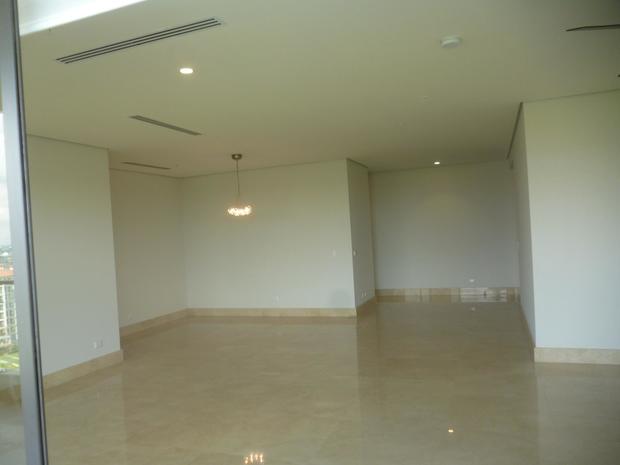 PANAMA, SANTA MARIA, APARTMENT IN PH LA VISTA, WITH VIEW OF THE GOLF COURSE.