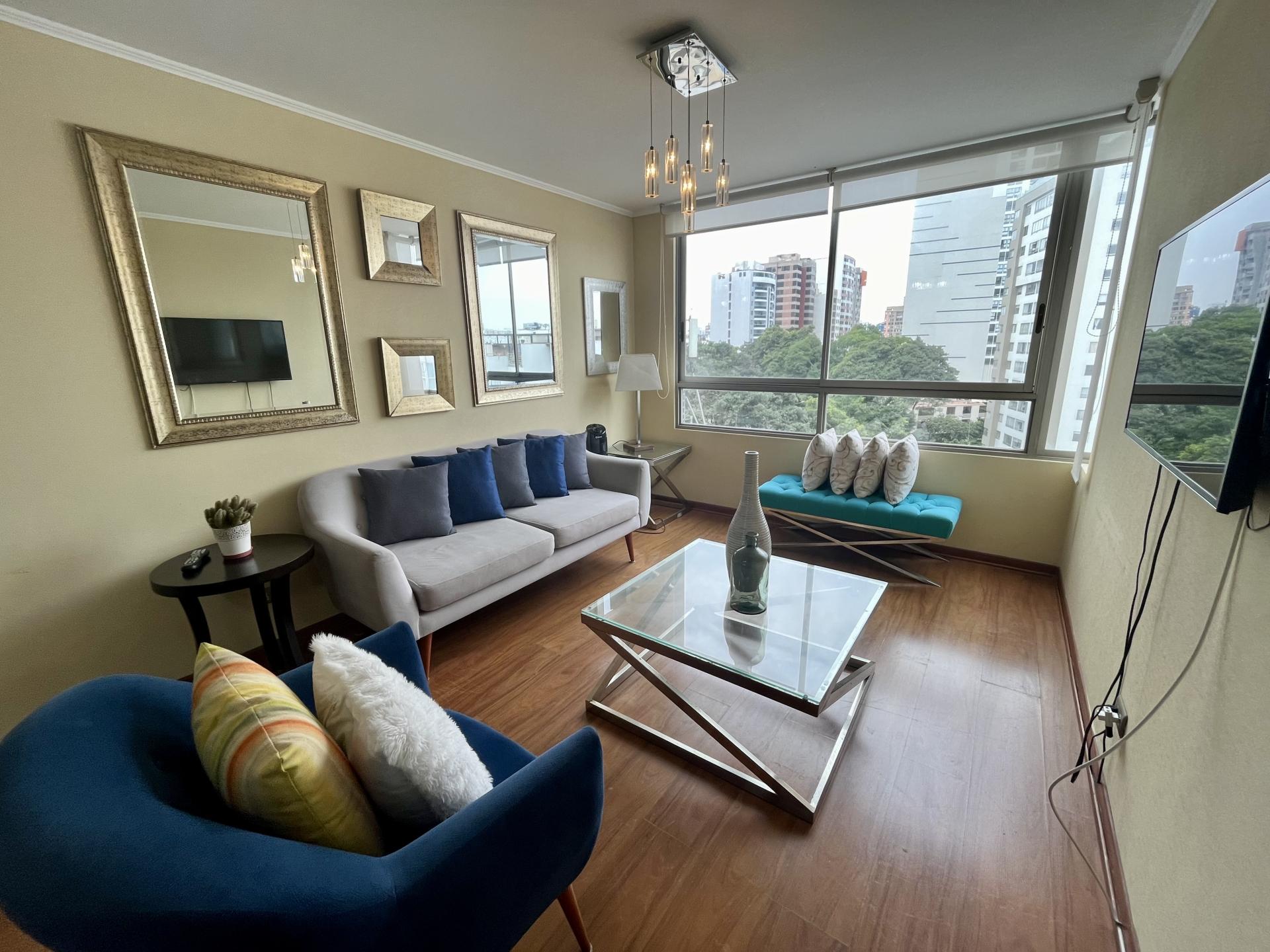 LIMA MIRAFLORES APARTAMENTO 4 HAB VISTA CIUDAD Y PARCIAL AL MAR