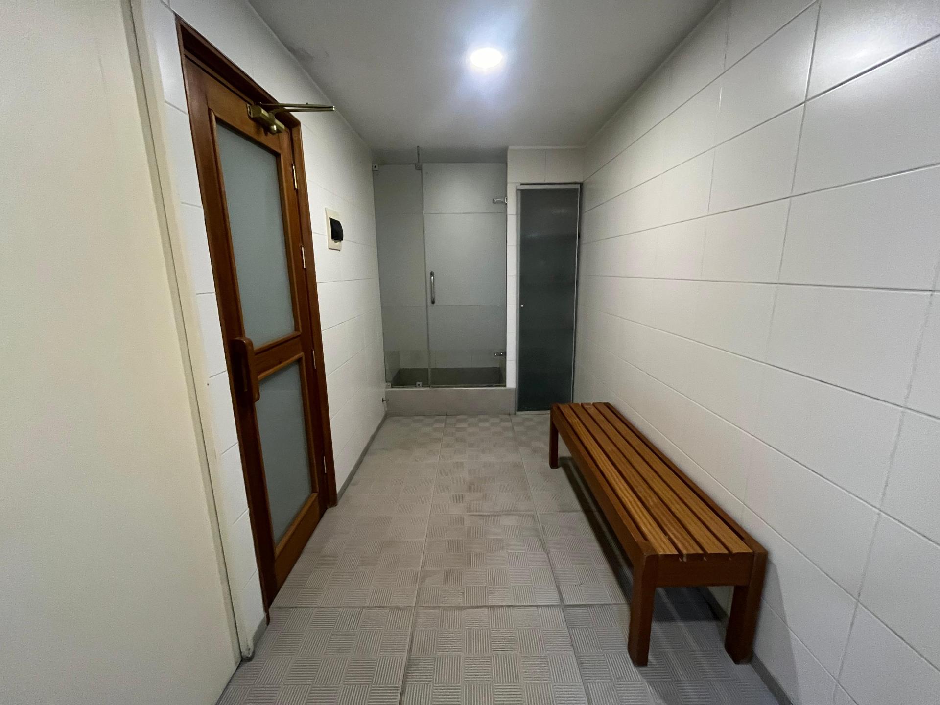 LIMA MIRAFLORES APARTAMENTO 4 HAB VISTA CIUDAD Y PARCIAL AL MAR