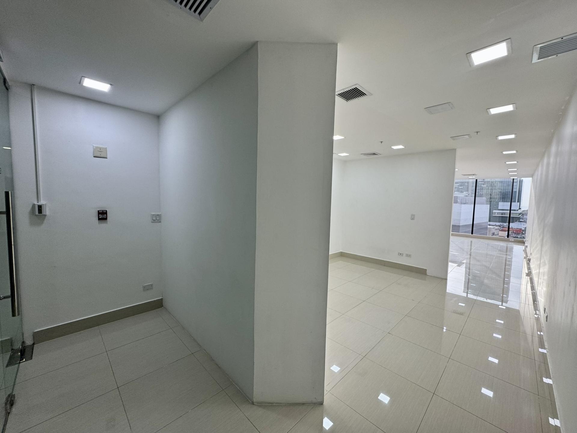 PAITILLA RBS TOWER BUSINESS SPACE FOR RENT 1002A 56m2