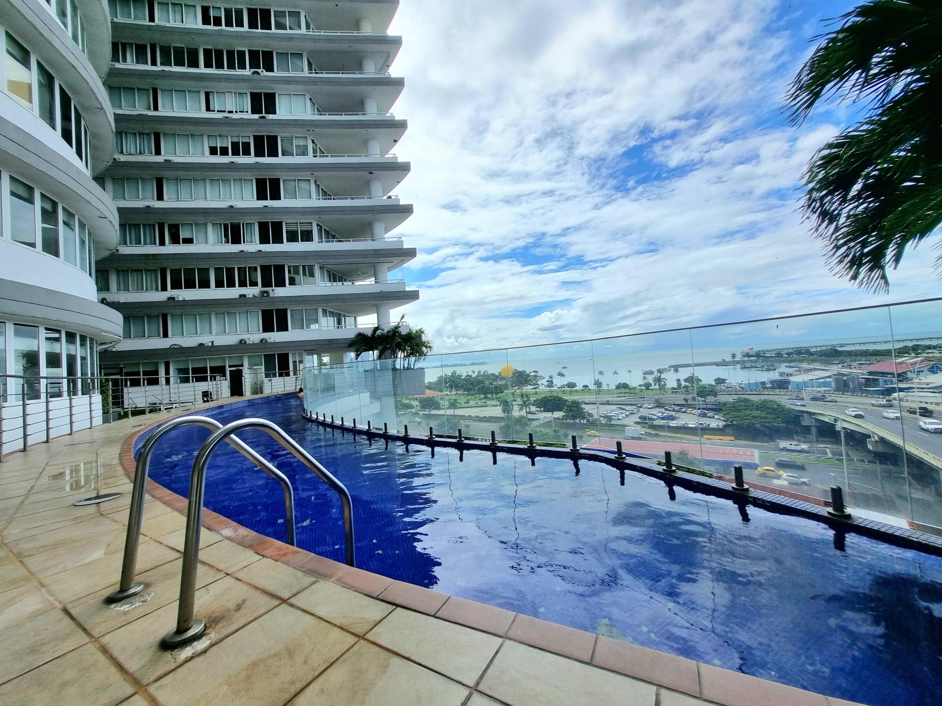 CIUDAD DE PANAMA AVENIDA BALBOA BAY VIEW 2HAB ALTO PISO