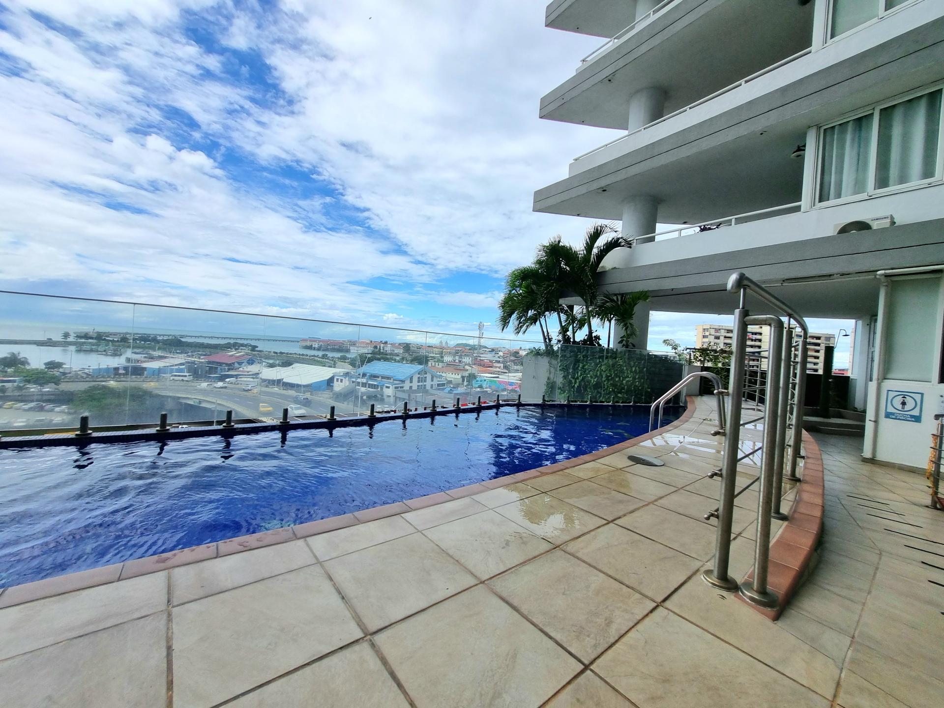 CIUDAD DE PANAMA AVENIDA BALBOA BAY VIEW 2HAB ALTO PISO