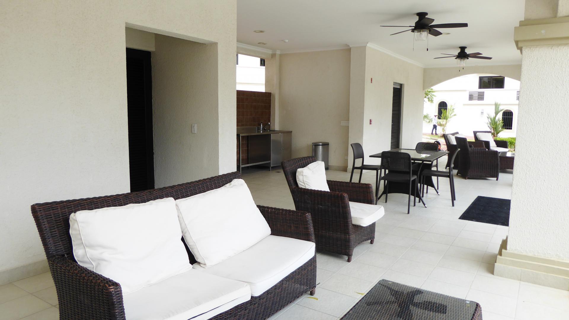 CLAYTON, APARTAMENTO EN EMBASSY VILLAGE, PANAMA