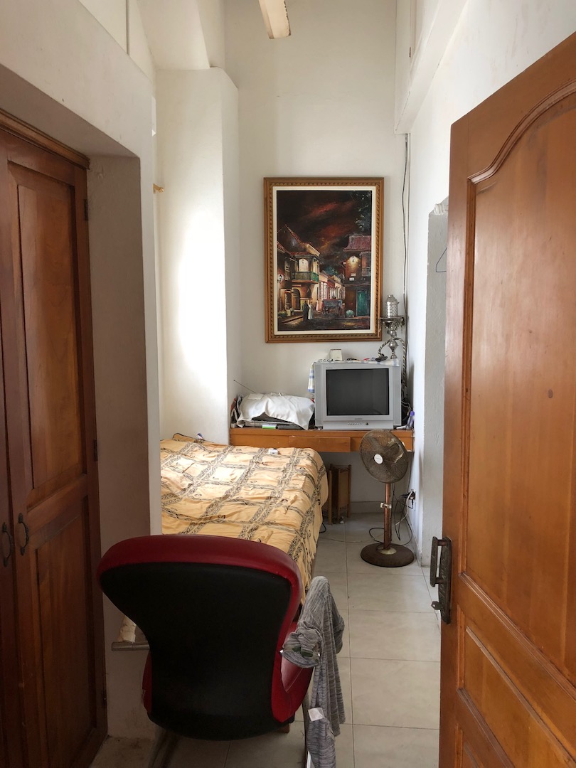 EXCLUSIVE Old City apartment is only for the most discriminating buyer