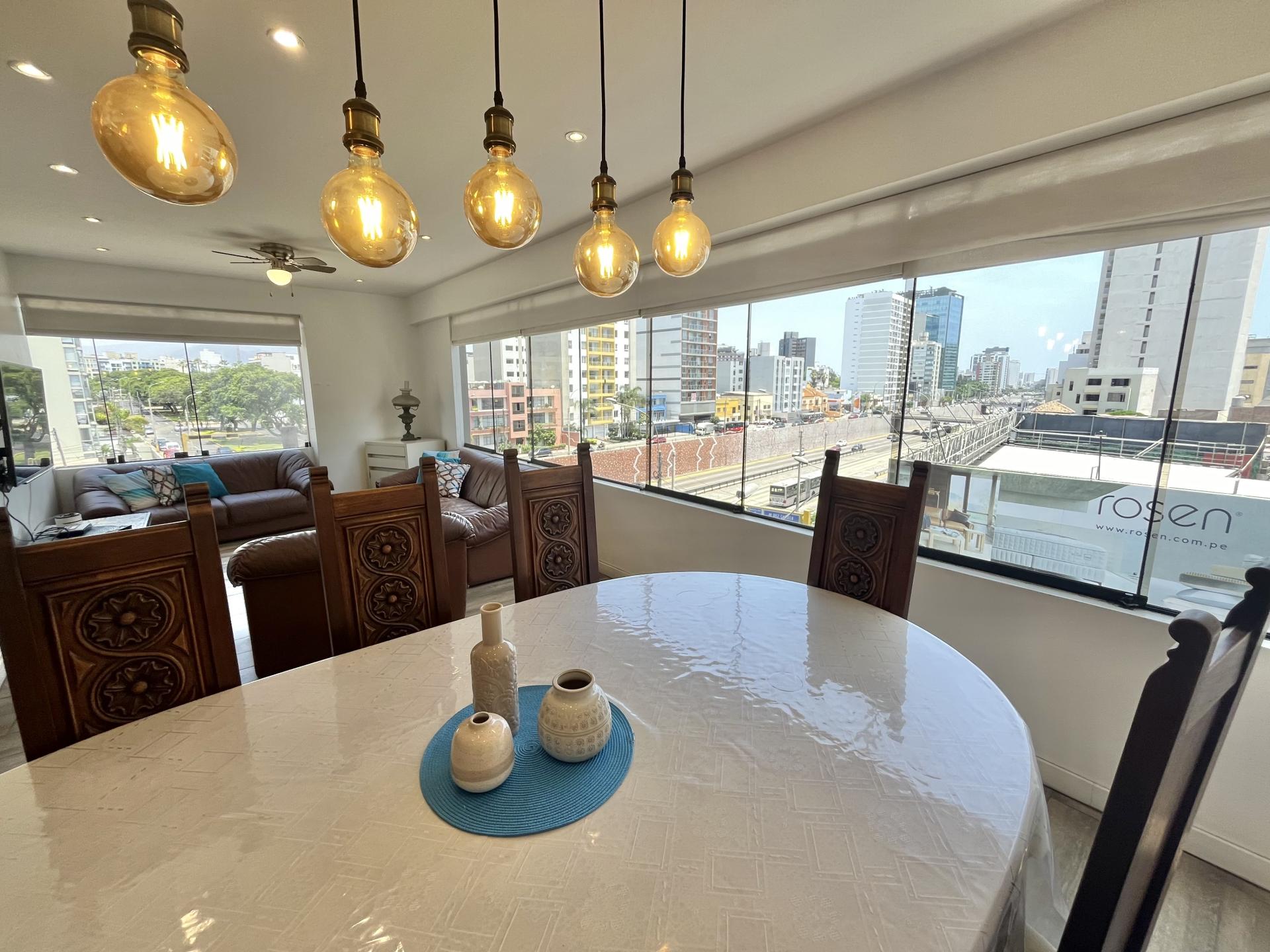 CENTRICO Y MODERNO APARTAMENTO DE UNA HABITACION EN MIRAFLORES