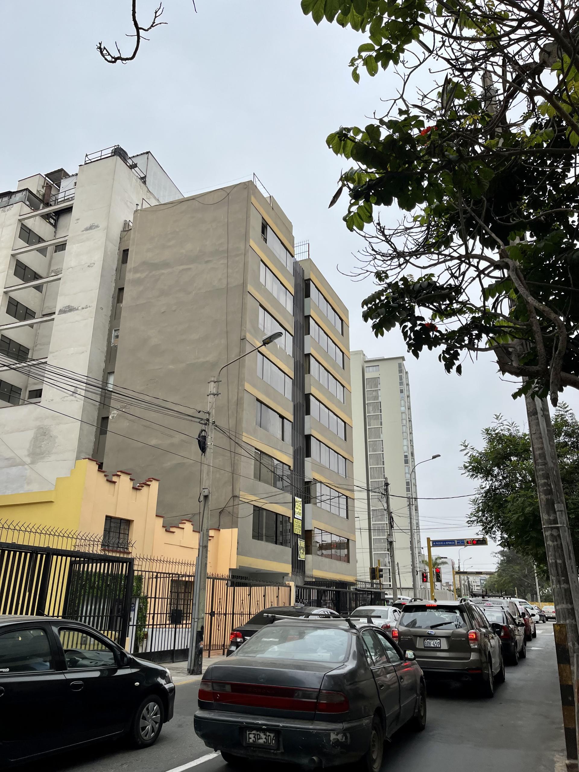 CENTRICO Y MODERNO APARTAMENTO DE UNA HABITACION EN MIRAFLORES