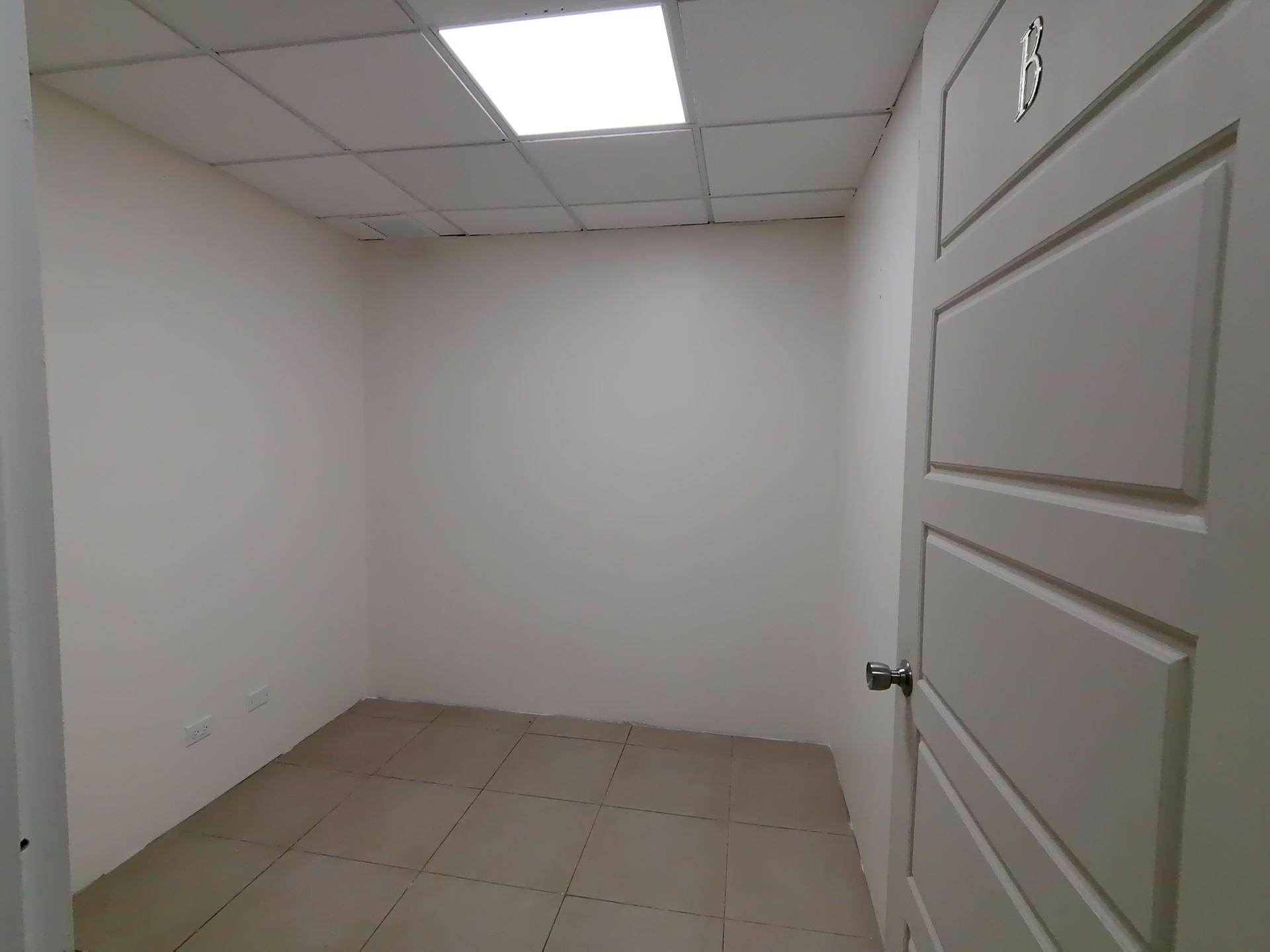 PLAZA PAITILLA BUSINES OFFICE FOR RENT 6B 6.52m2