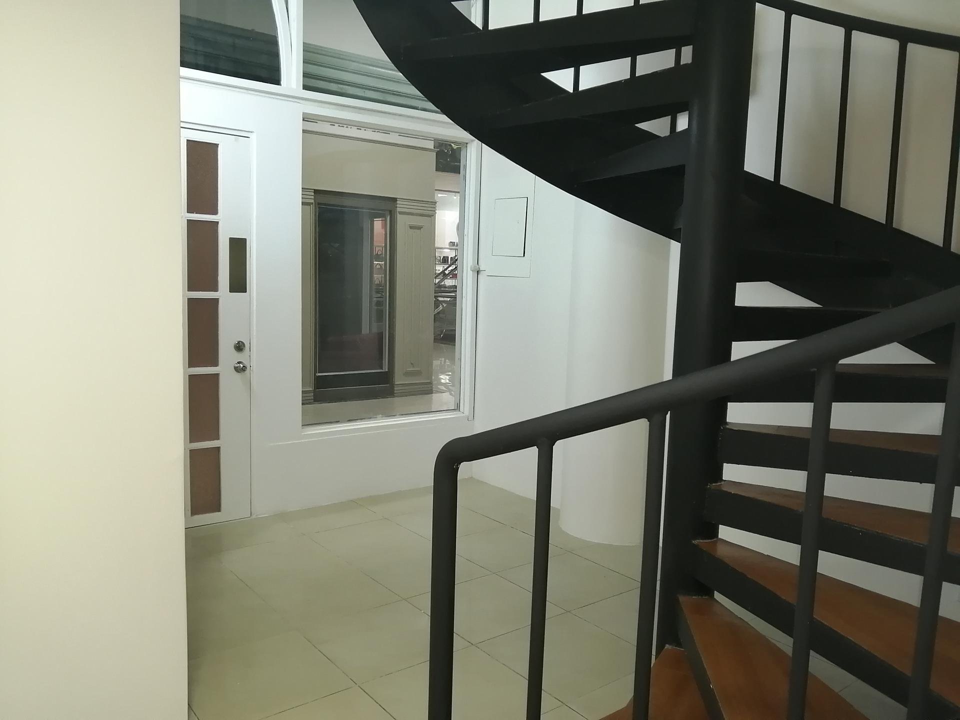 PLAZA PAITILLA COMMERCIAL OFFICE FOR RENT 6D 8.58m2