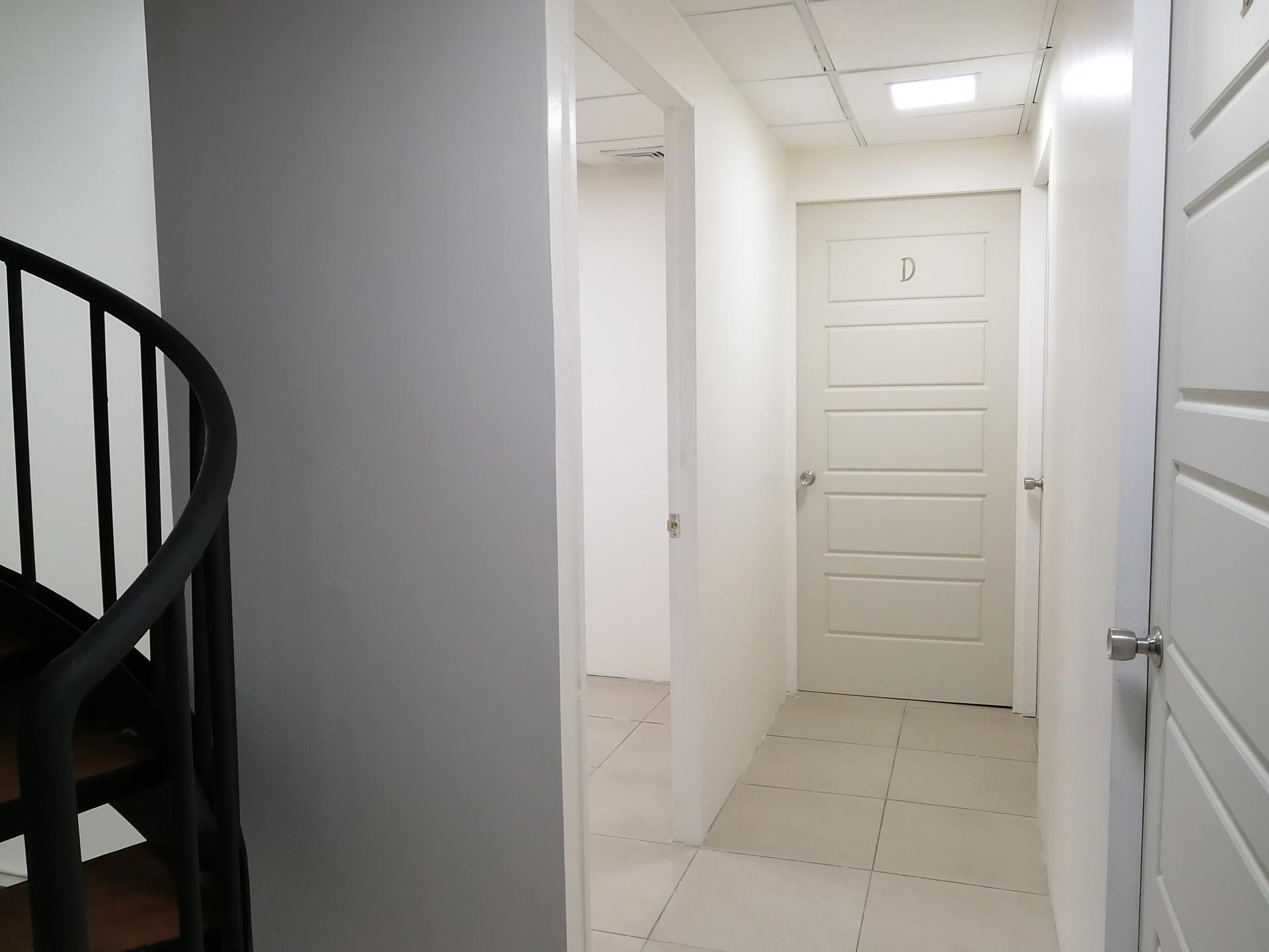 CENTRO COMERCIAL PLAZA PAITILLA OFFICE SPACE FOR RENT 6E 5,72m2