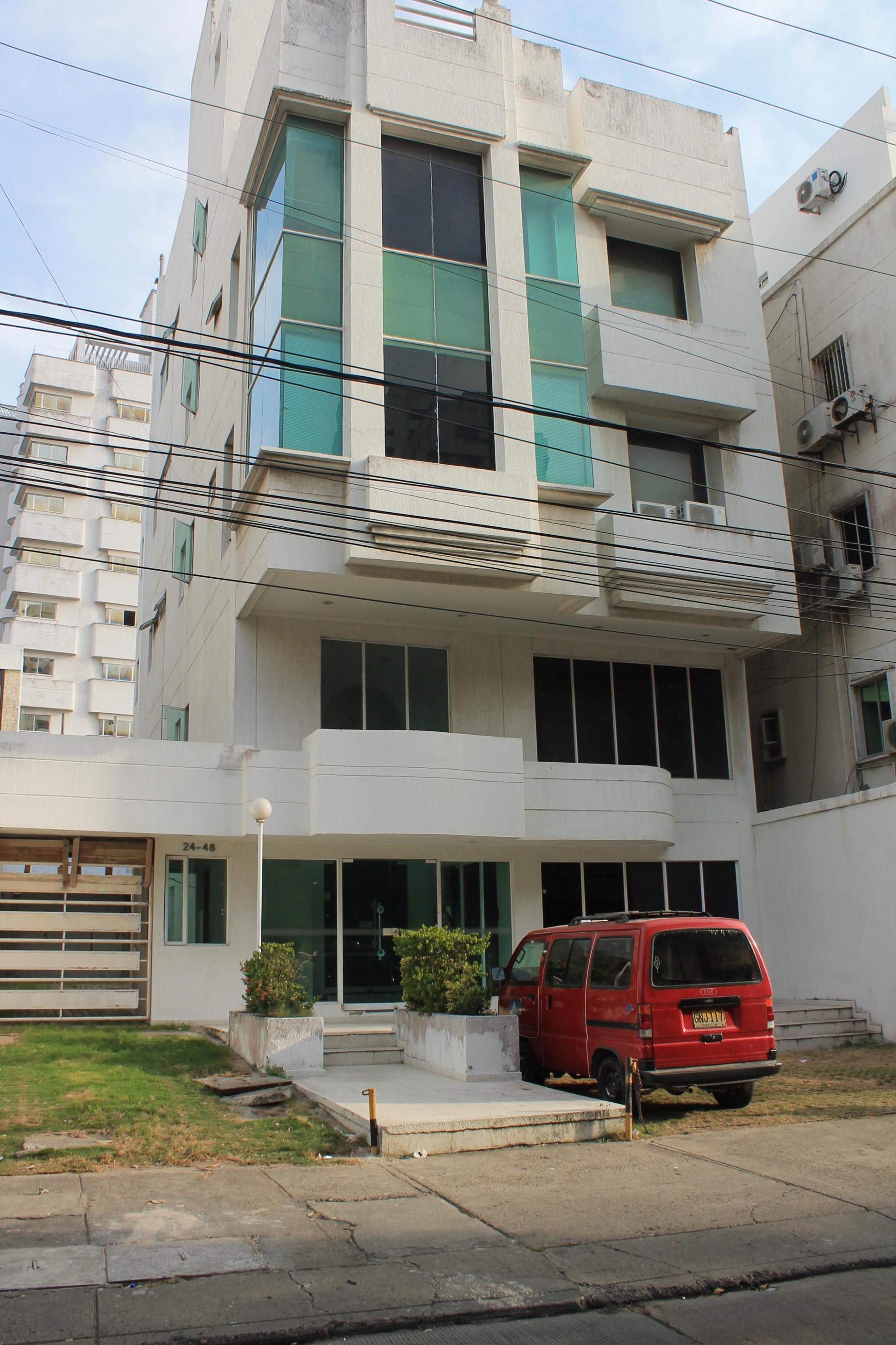 CARTAGENA MANGA Commercial Building Extraordinary LOCATION