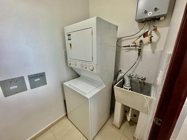 GRANDBAY TOWER, 1 BEDROOM APARTMENT FOR RENT WITH DIRECT OCEAN VIEWS